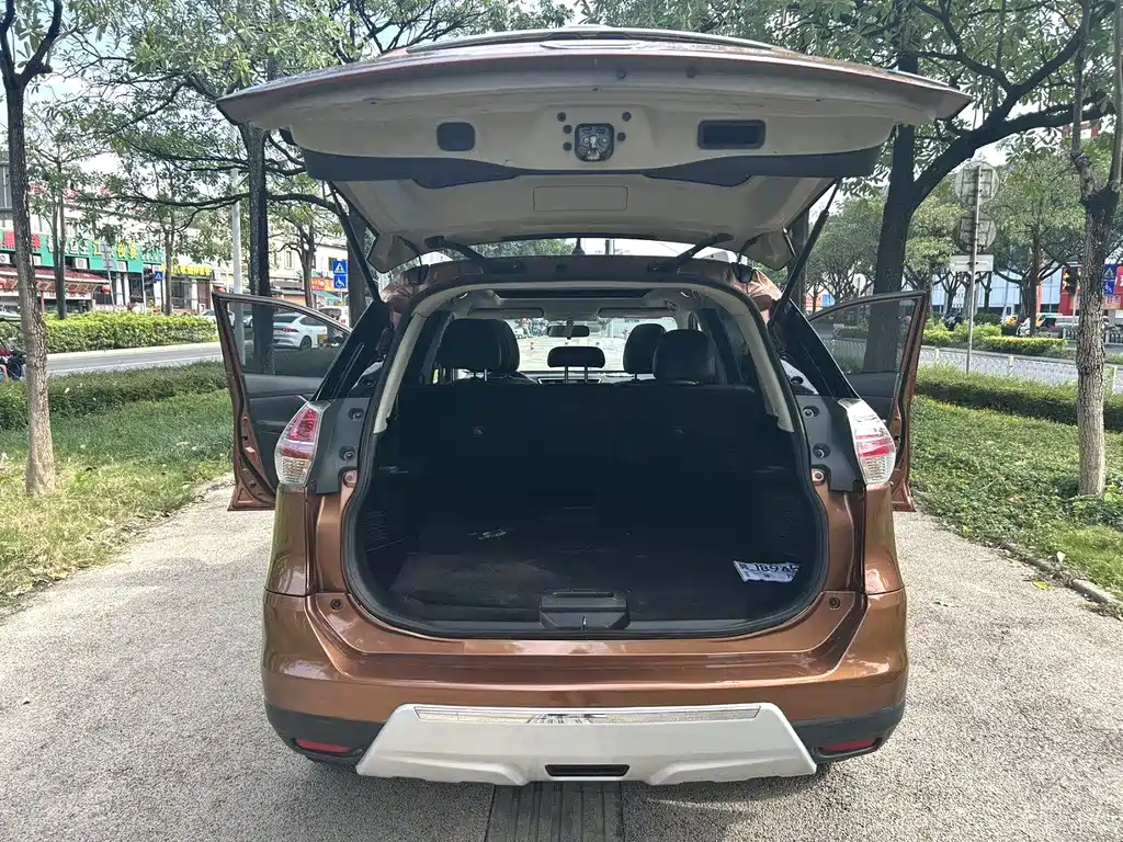 Nissan X-Trail 2014 — фото 10