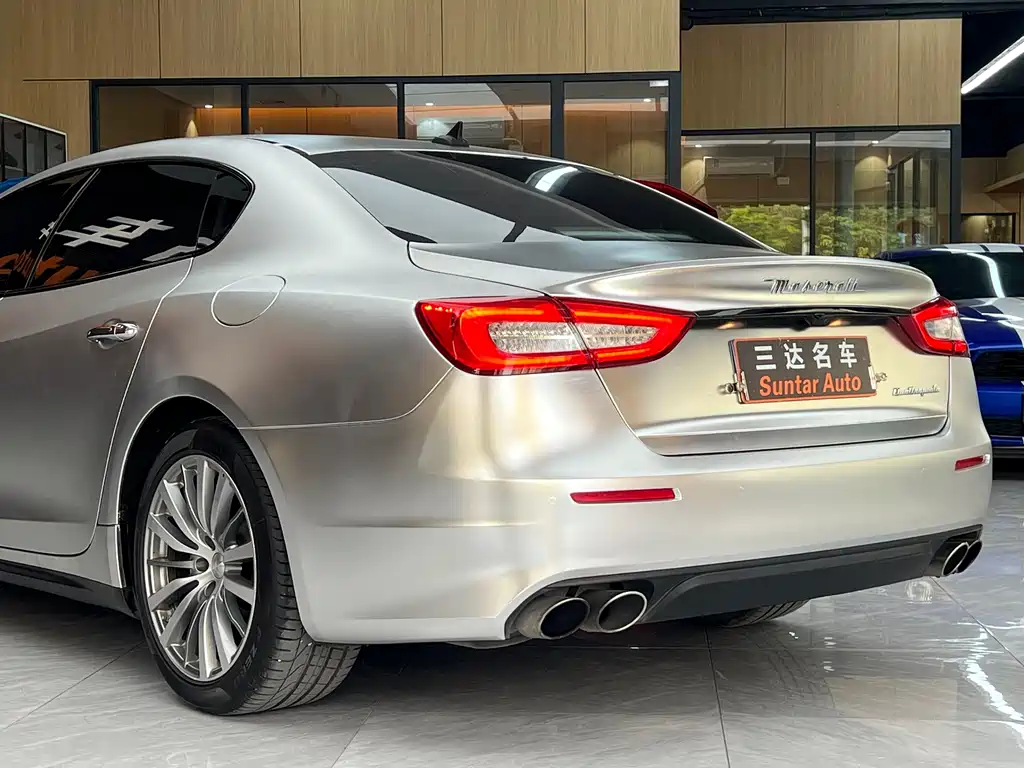 Maserati Quattroporte 2017 — фото 17