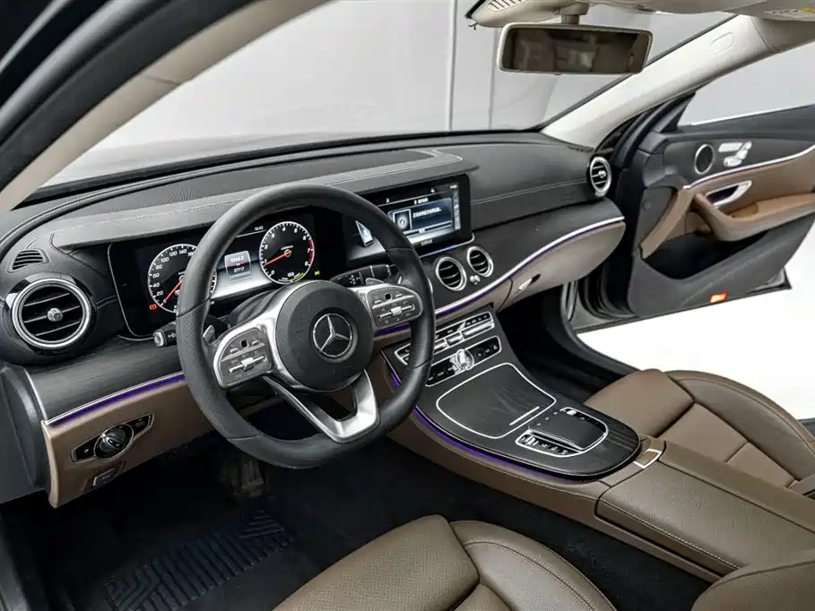 Mercedes-Benz E-Class 2020 — фото 16