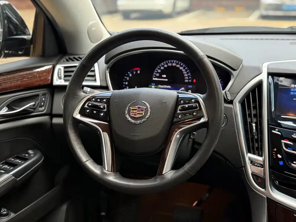 Cadillac SRX 2014 — фото 20