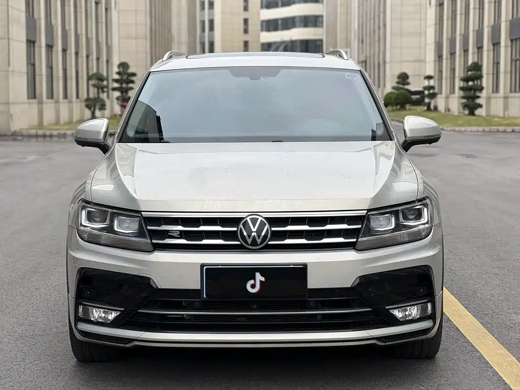 Volkswagen Tiguan L 2021 — фото 2