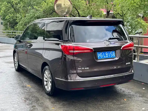 Buick GL8 2017