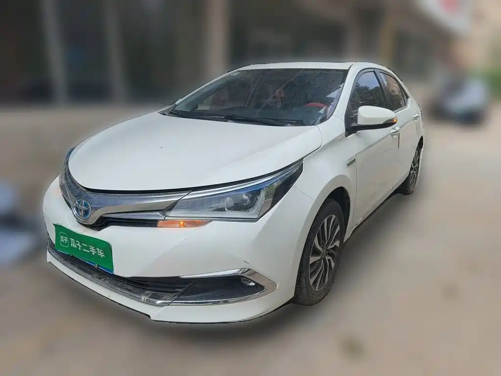 Toyota Corolla 2018 — фото 1