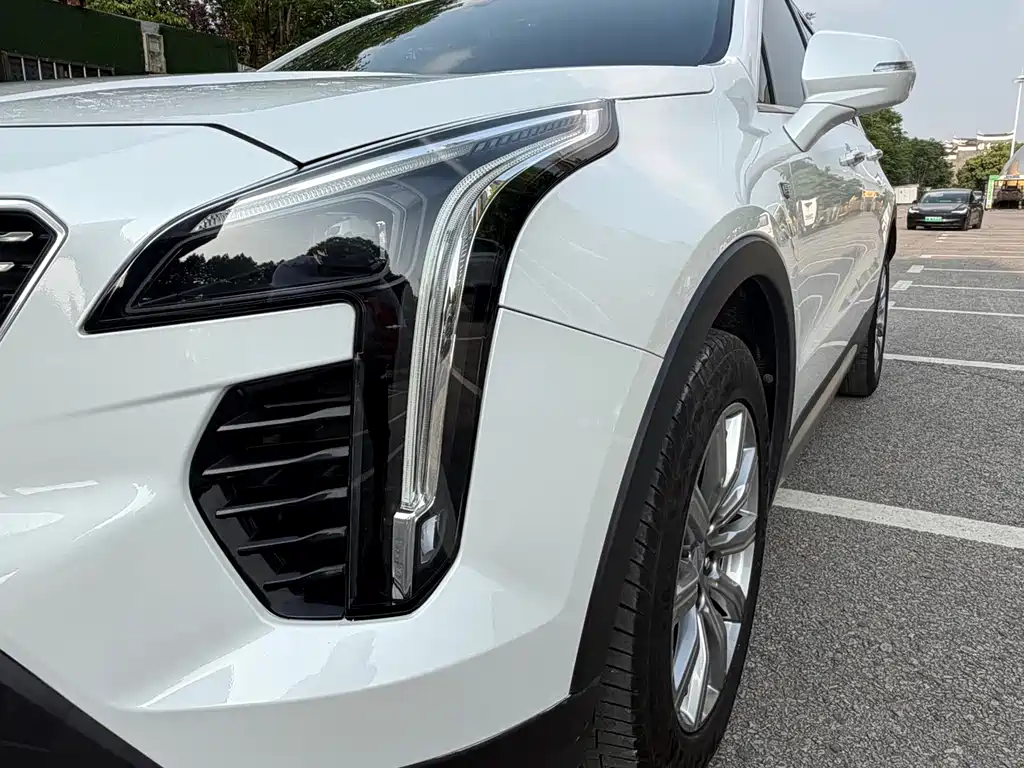 Cadillac XT4 2020 — фото 15