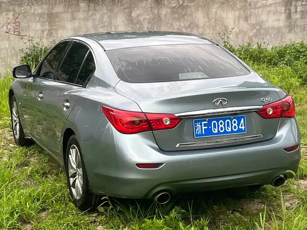 Infiniti Q50L 2016 — фото 10
