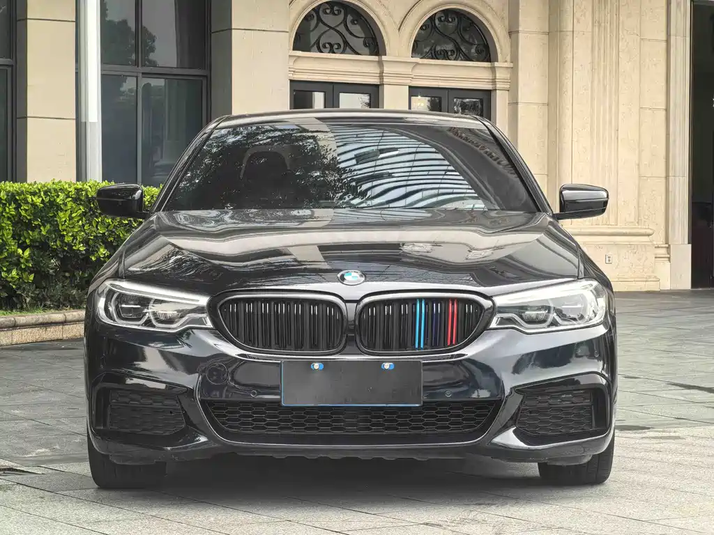 BMW 5 Series 2020 — фото 2