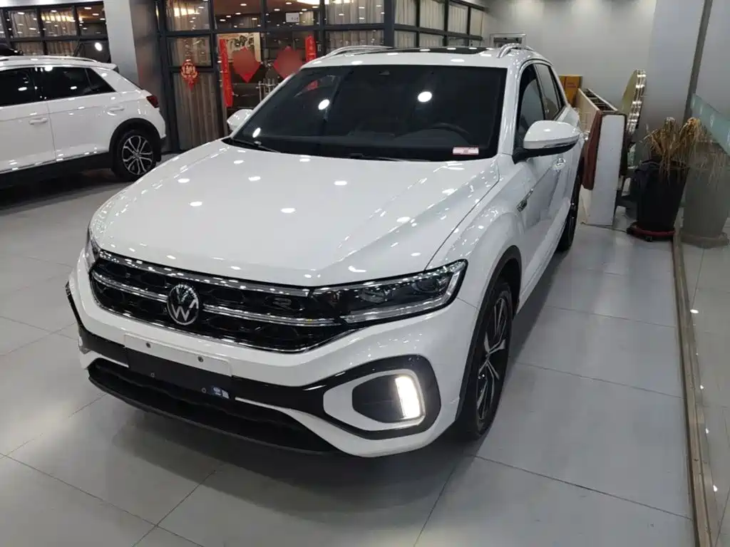 Volkswagen T-Roc 2023 — фото 1