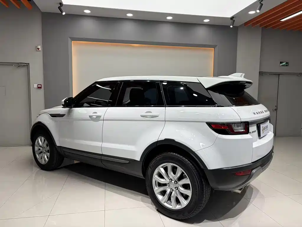Land Rover Evoque 2019 — фото 6