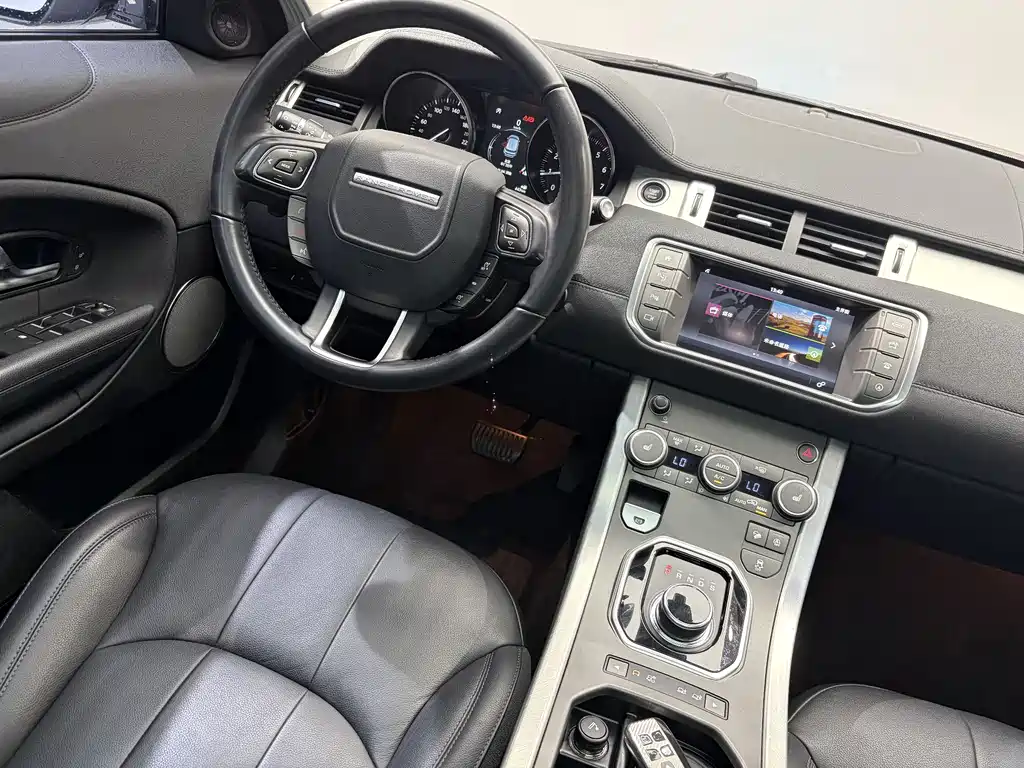 Land Rover Evoque 2019 — фото 8