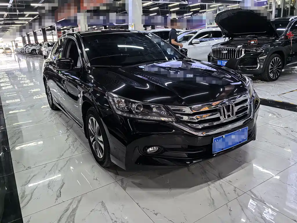 Honda Accord 2015 — фото 3