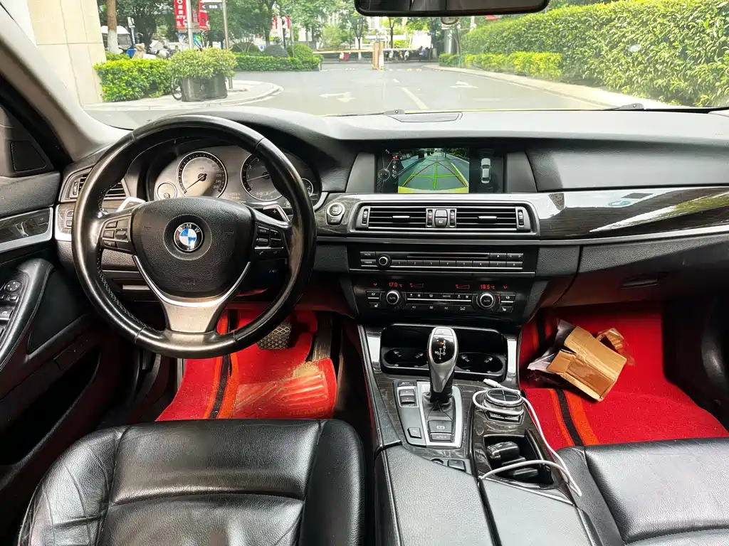 BMW 5 Series 2013 — фото 13