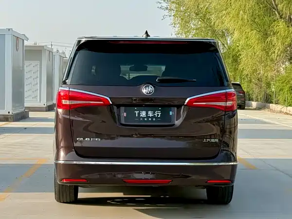 Buick GL8 2017