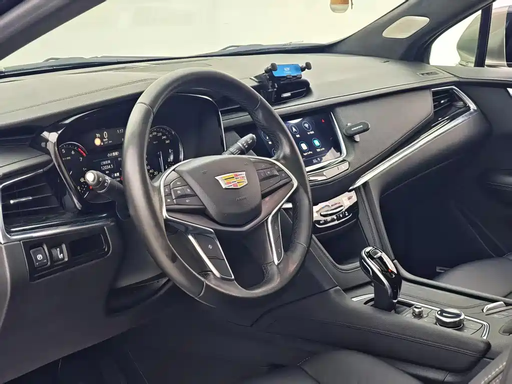 Cadillac XT5 2020 — фото 24