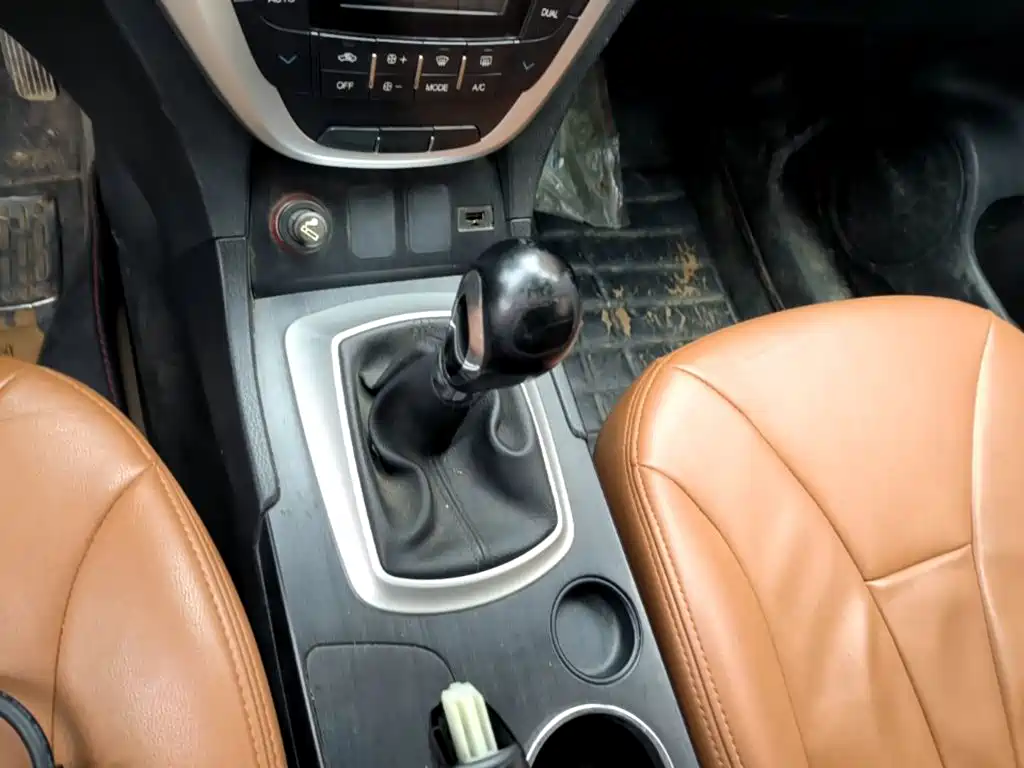 GAC Motor Trumpchi GS5 2015 — фото 14