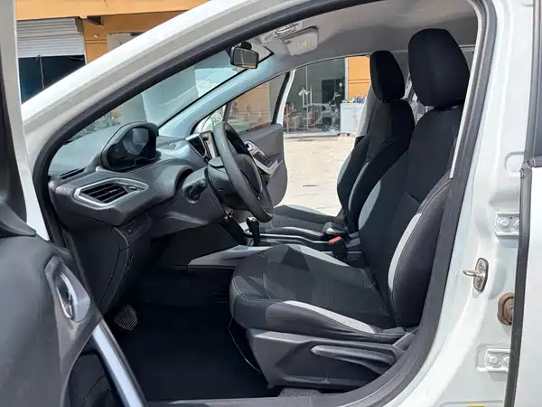 Peugeot 2008 2015