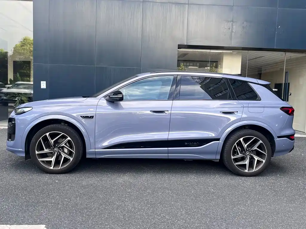 Audi Q6L E-Tron 2026 — фото 4