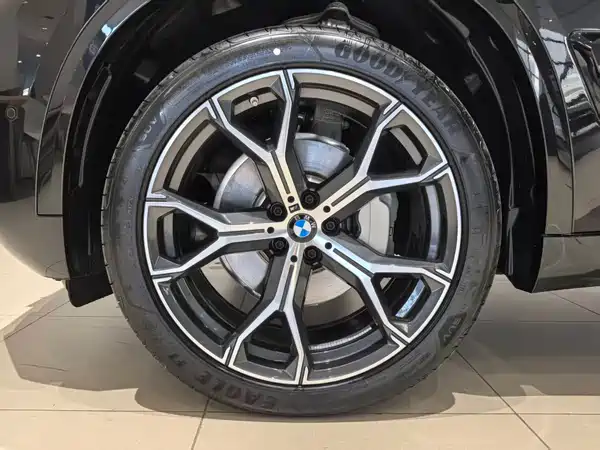 BMW X5 2025