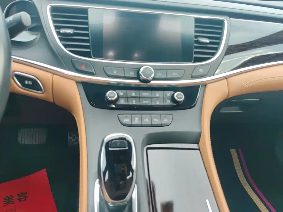 Buick LaCrosse 2017 — фото 13