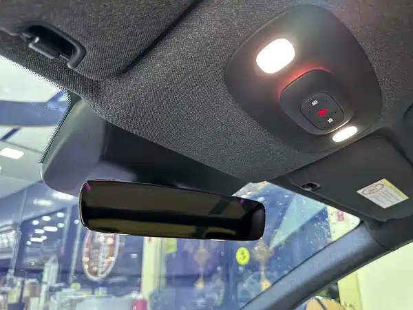 Xiaomi SU7 2025