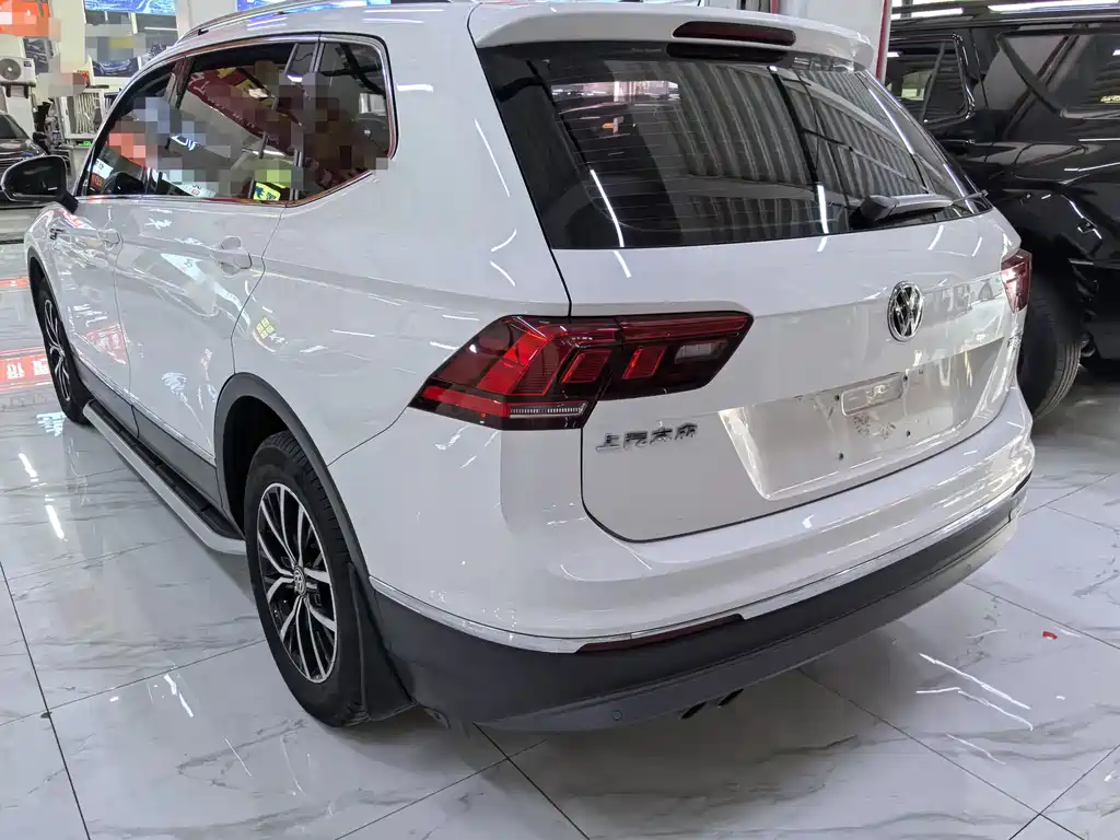 Volkswagen Tiguan L 2018 — фото 4