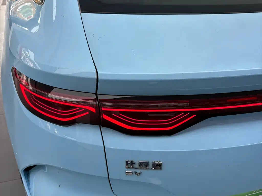 BYD Qin L 2025 — фото 6