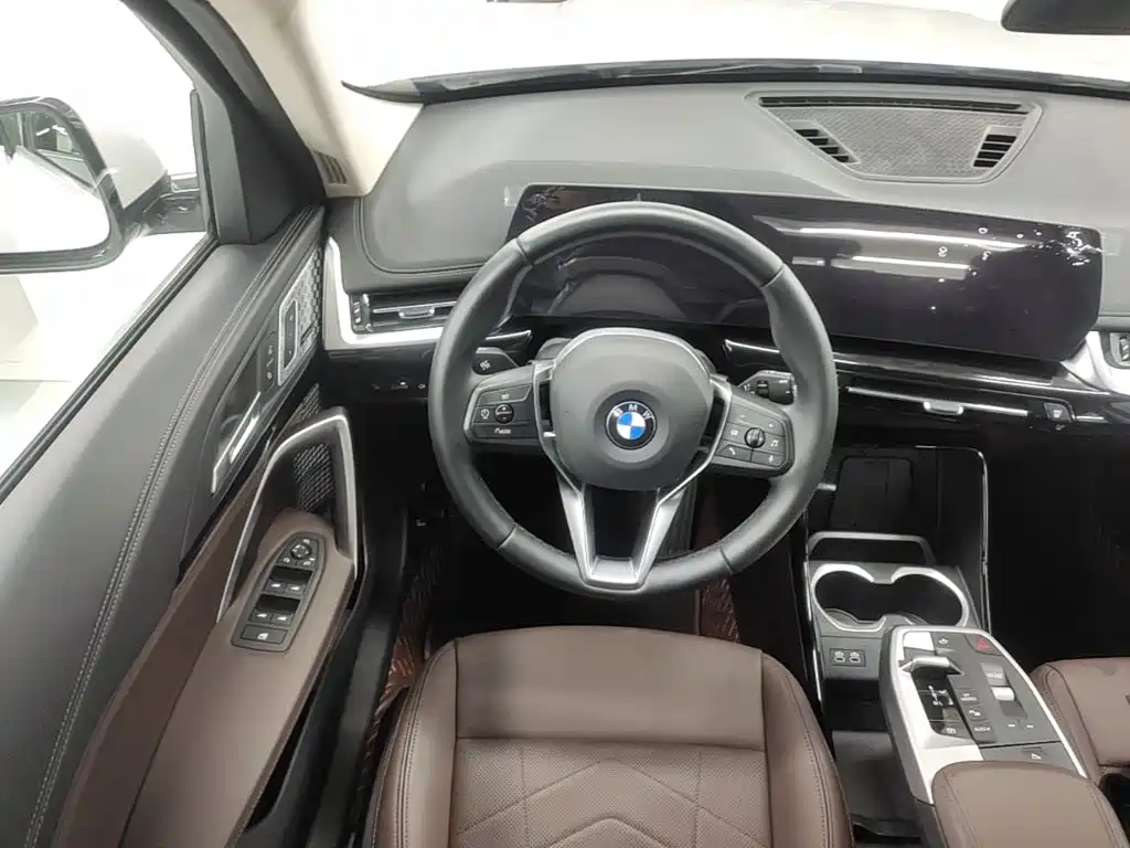 BMW X1 2025 — фото 17