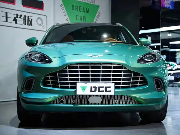 Aston Martin DBX 2023