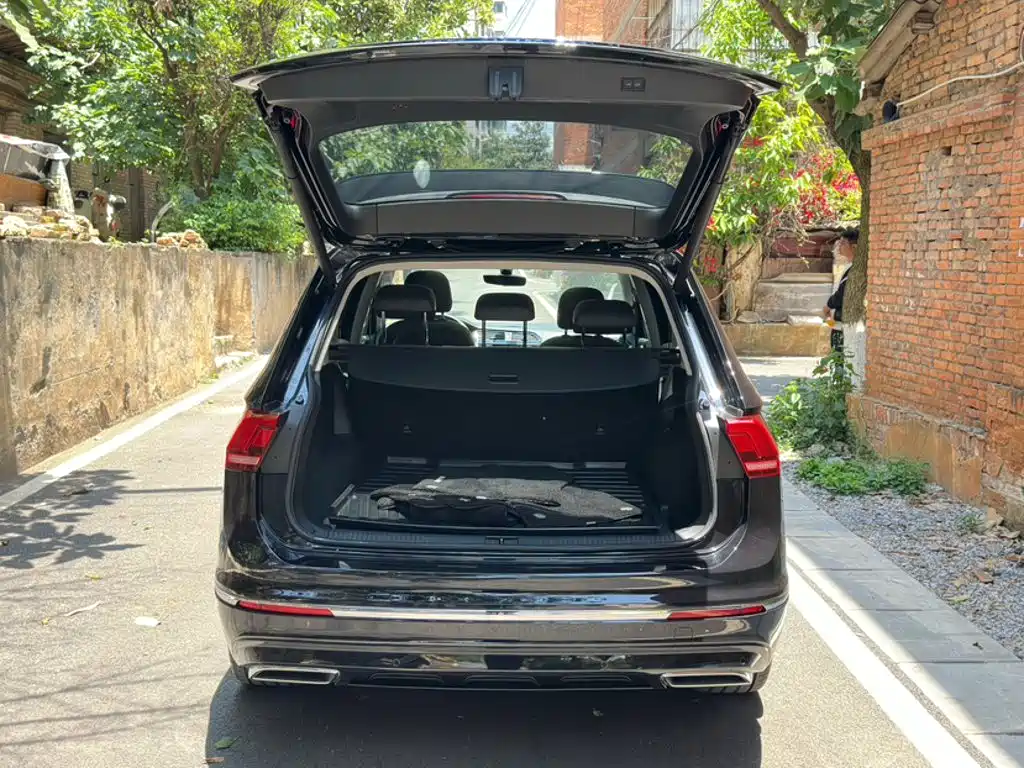 Volkswagen Tiguan L 2021 — фото 2