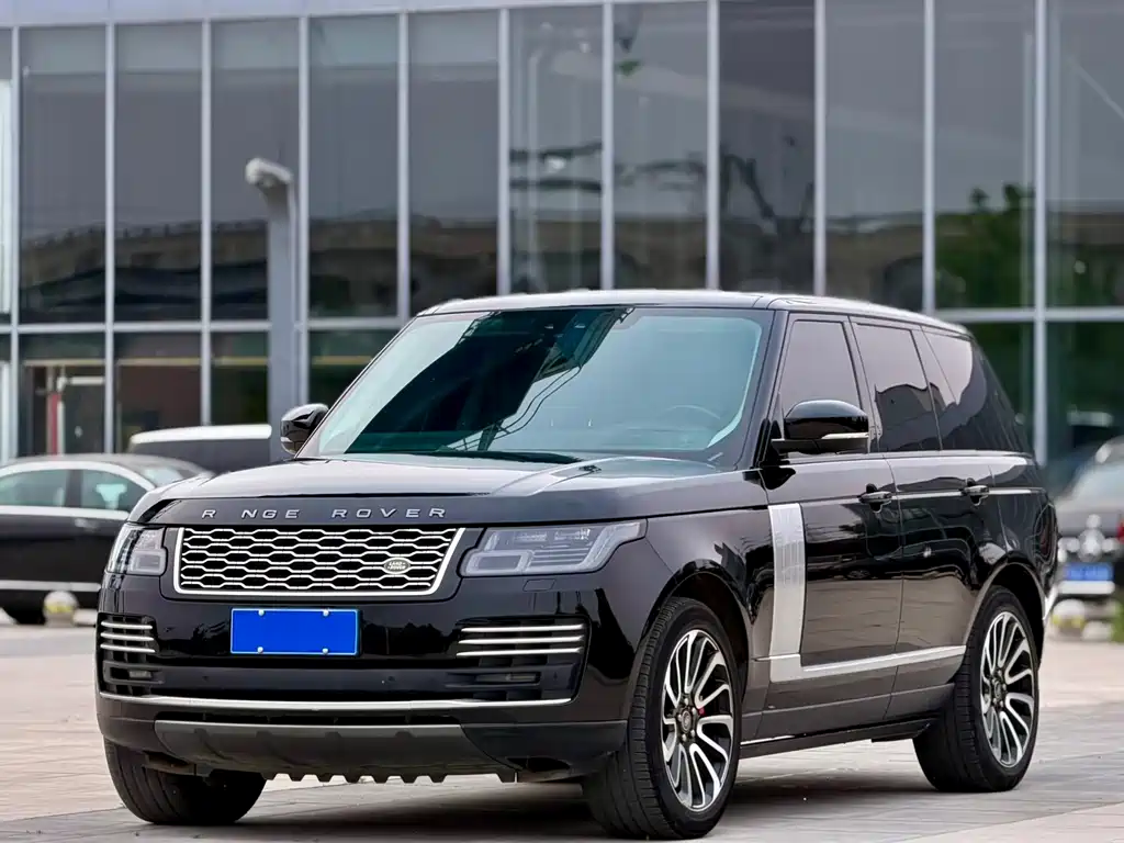 Land Rover Range Rover 2020 — фото 1