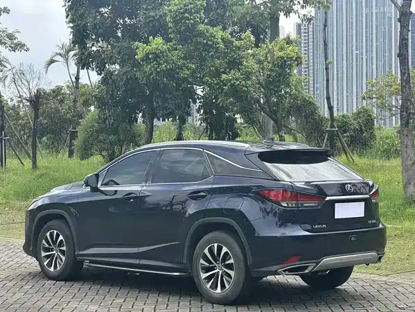 Lexus RX 2021