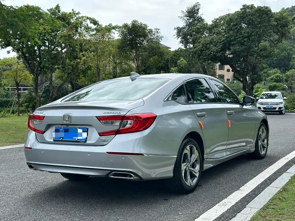Honda Accord 2019 — фото 9