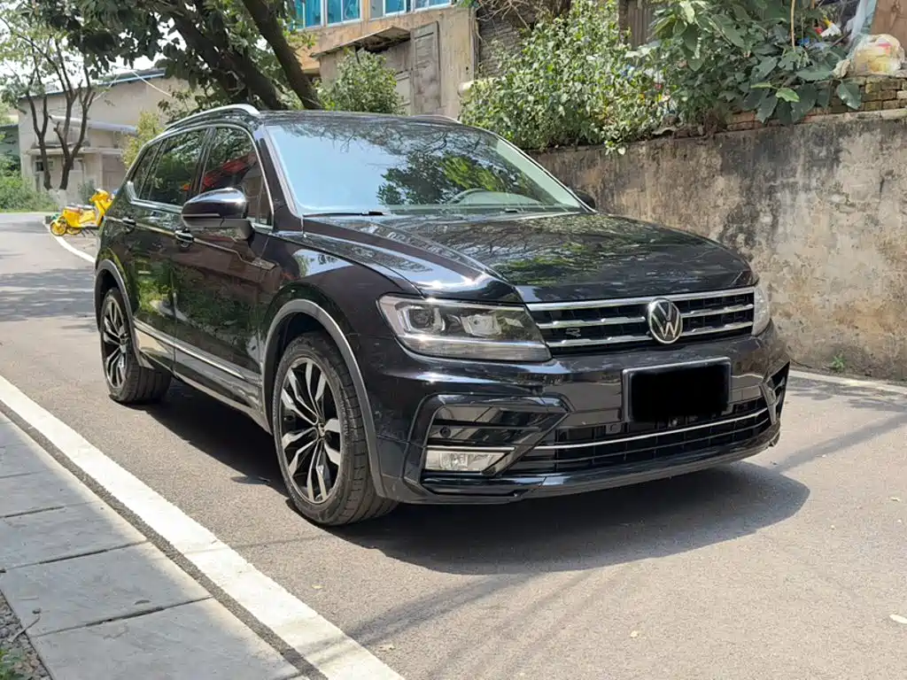 Volkswagen Tiguan L 2021 — фото 9