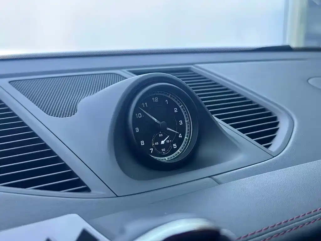Porsche Macan 2022 — фото 10