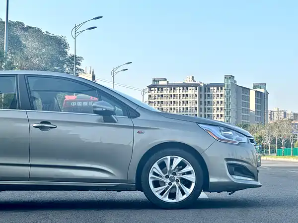 Citroën C4L 2014