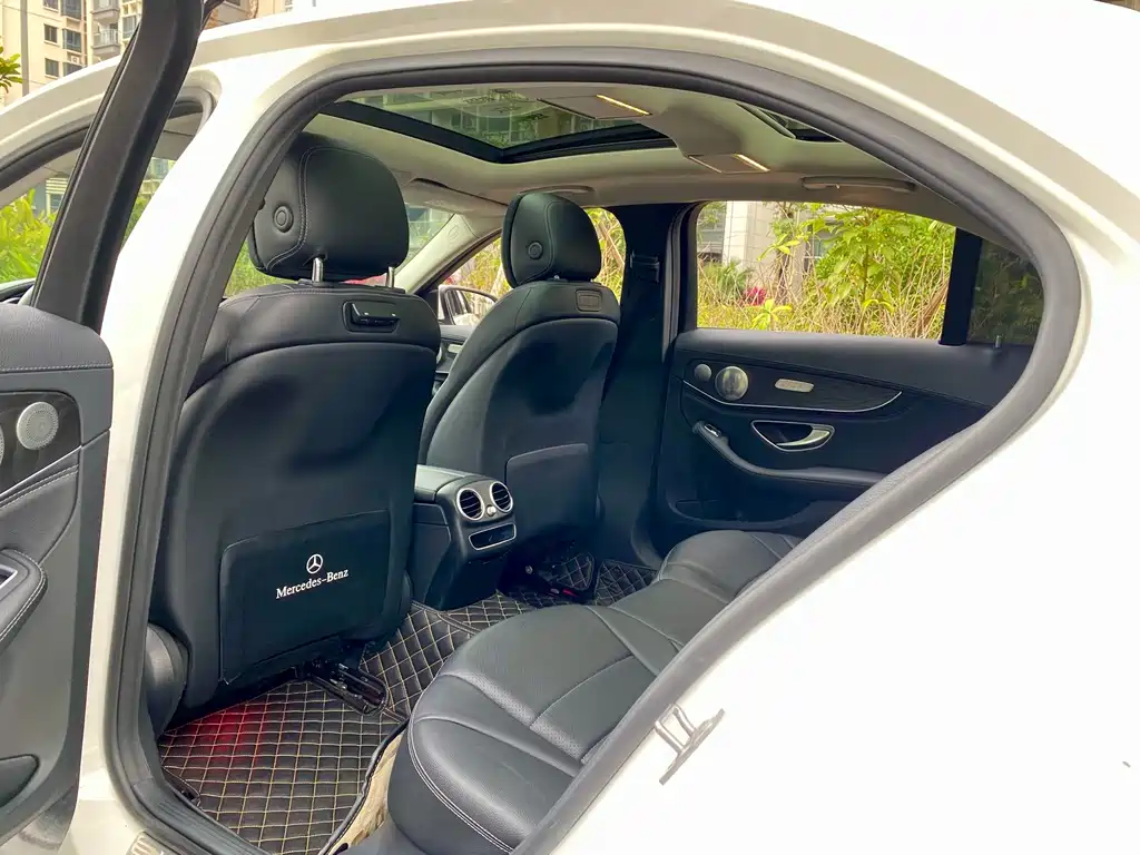 Mercedes-Benz C-Class 2019 — фото 15