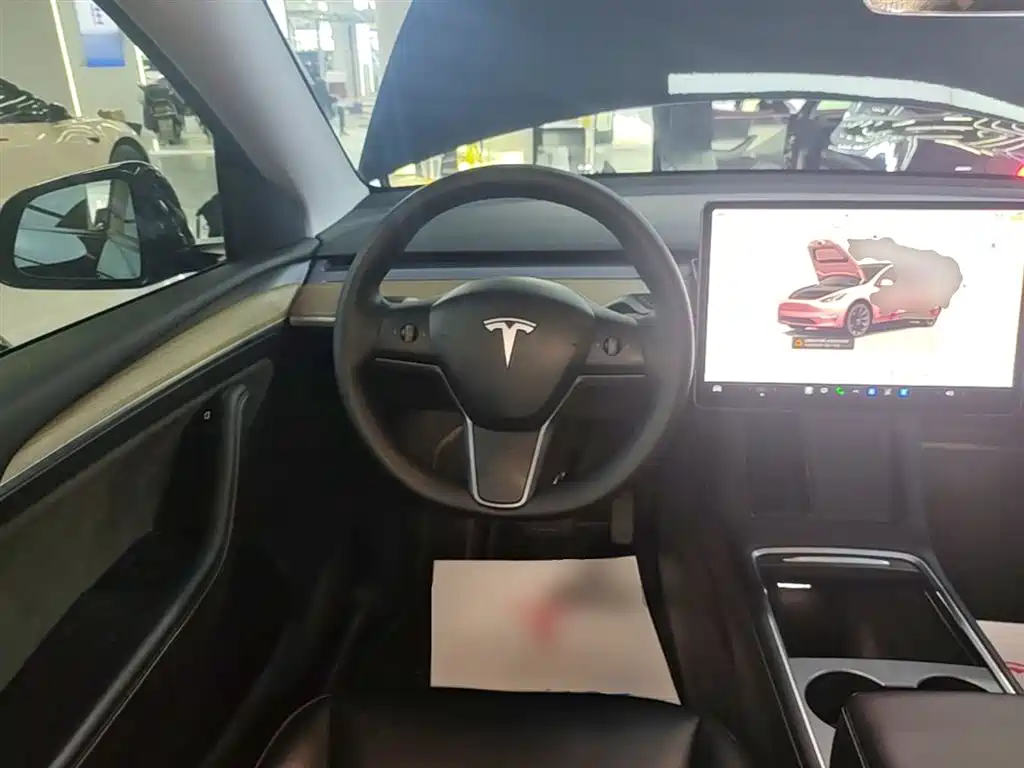 Tesla Model Y 2022 — фото 11