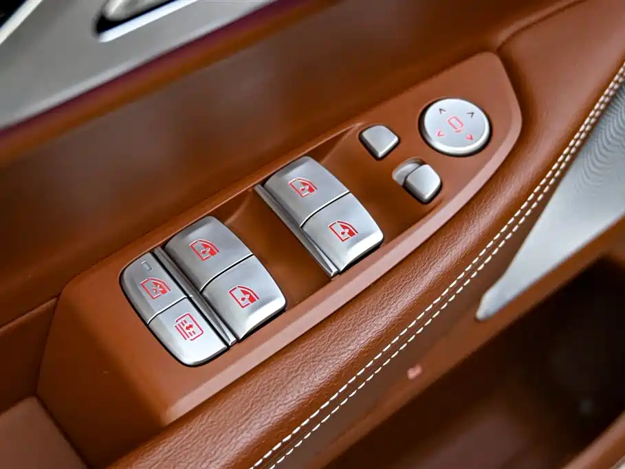 BMW 7 Series 2019 — фото 23