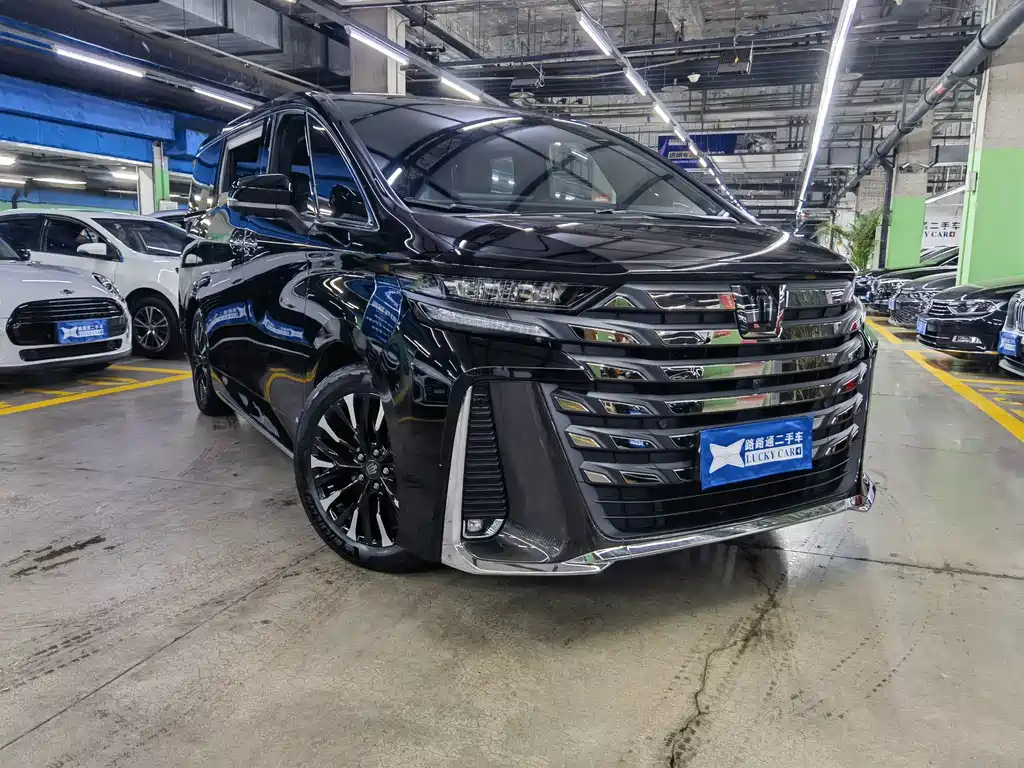 Toyota Vellfire 2024 — фото 3