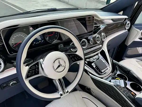 Mercedes-Benz Vito 2025
