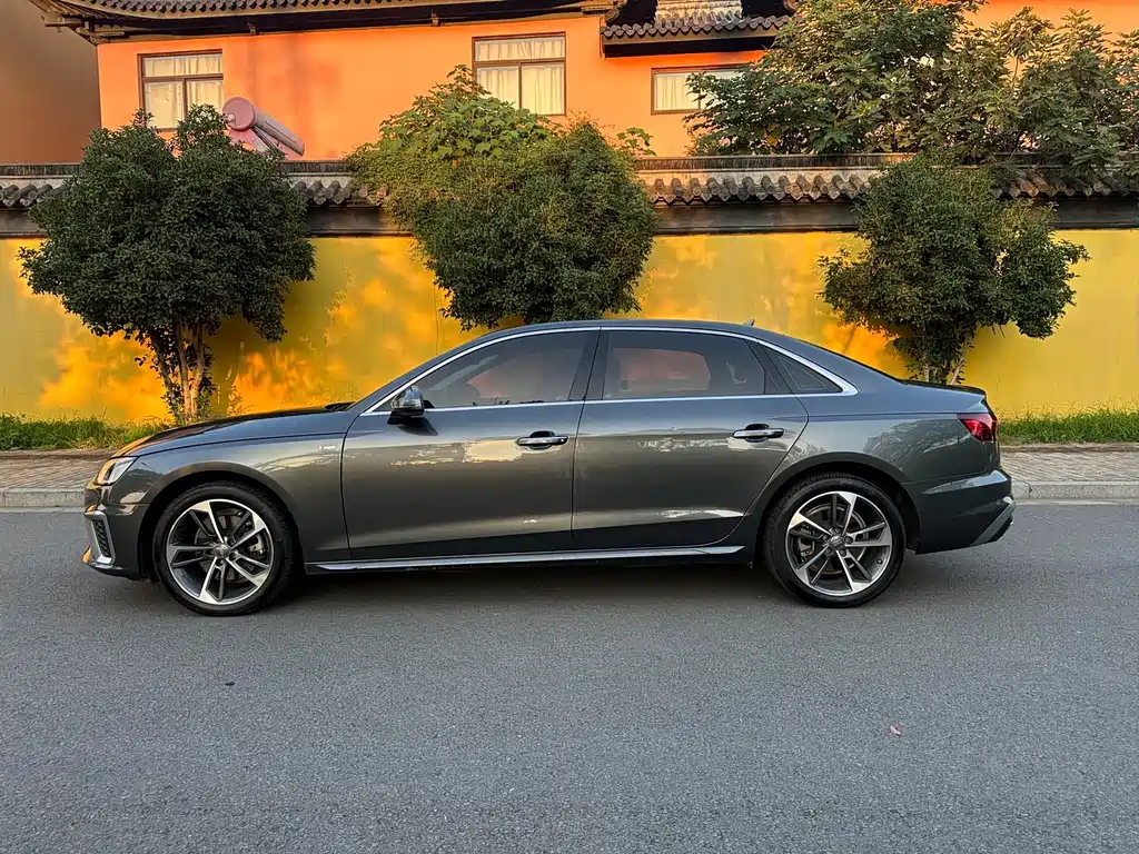 Audi A4L 2020 — фото 22