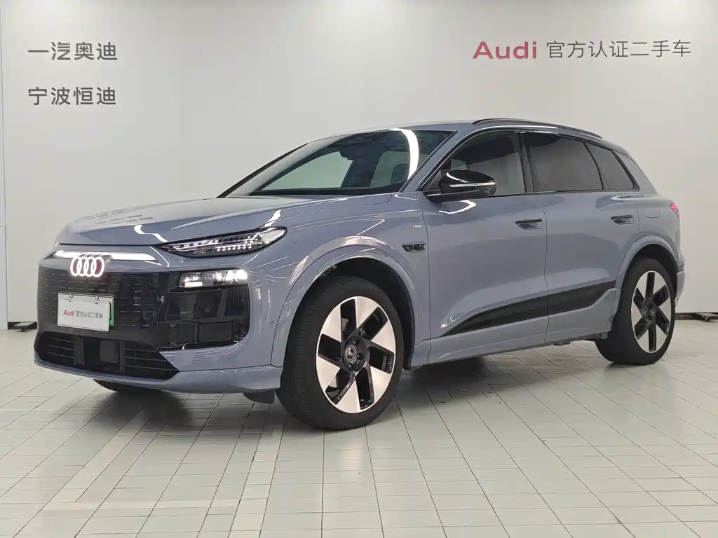 Audi Q6L E-Tron 2025 — фото 1