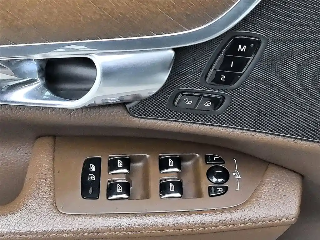 Volvo S90 2017 — фото 9