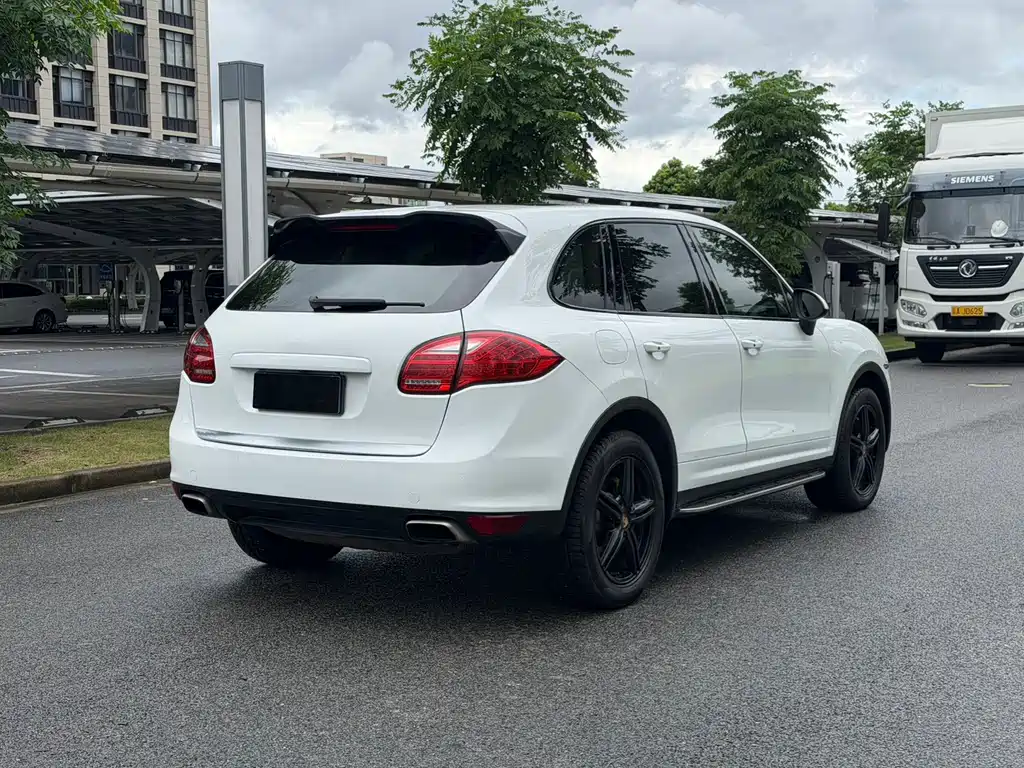Porsche Cayenne 2013 — фото 4