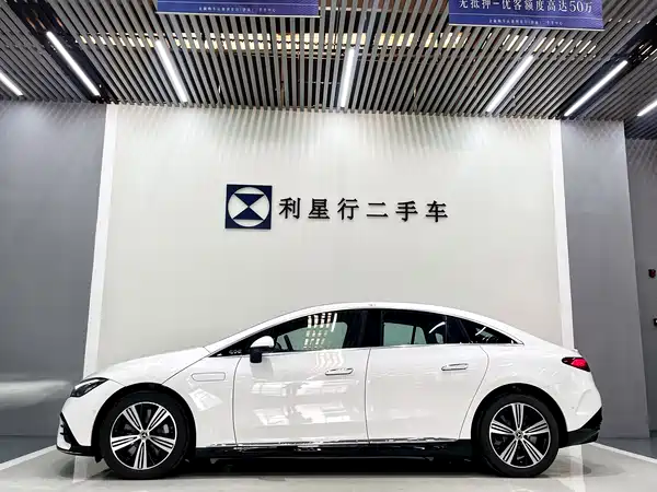 Mercedes-Benz EQE 2025