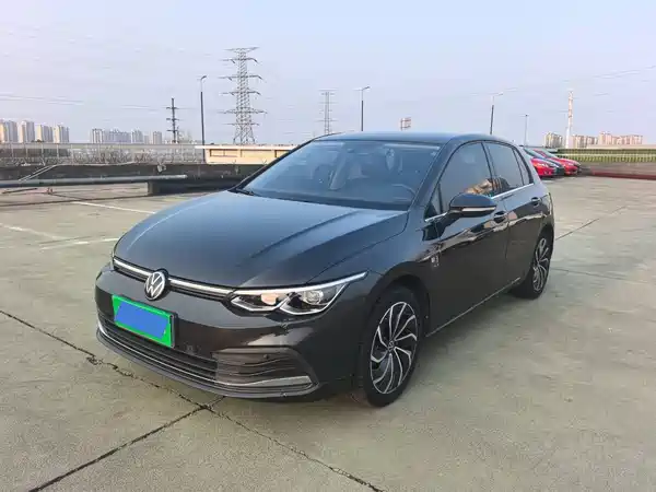 Volkswagen Golf 2021
