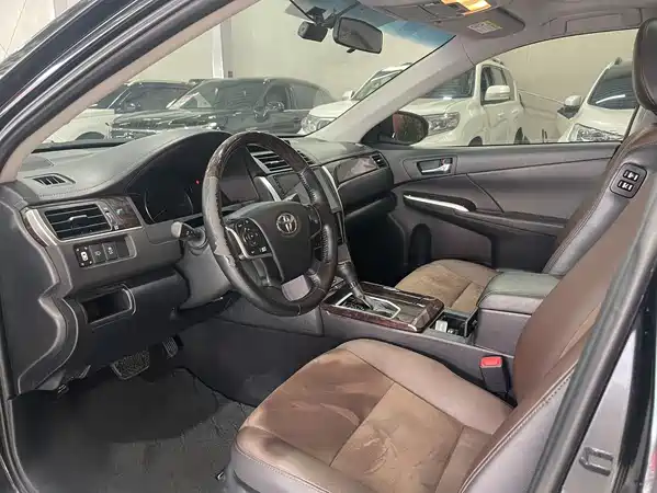 Toyota Camry 2016