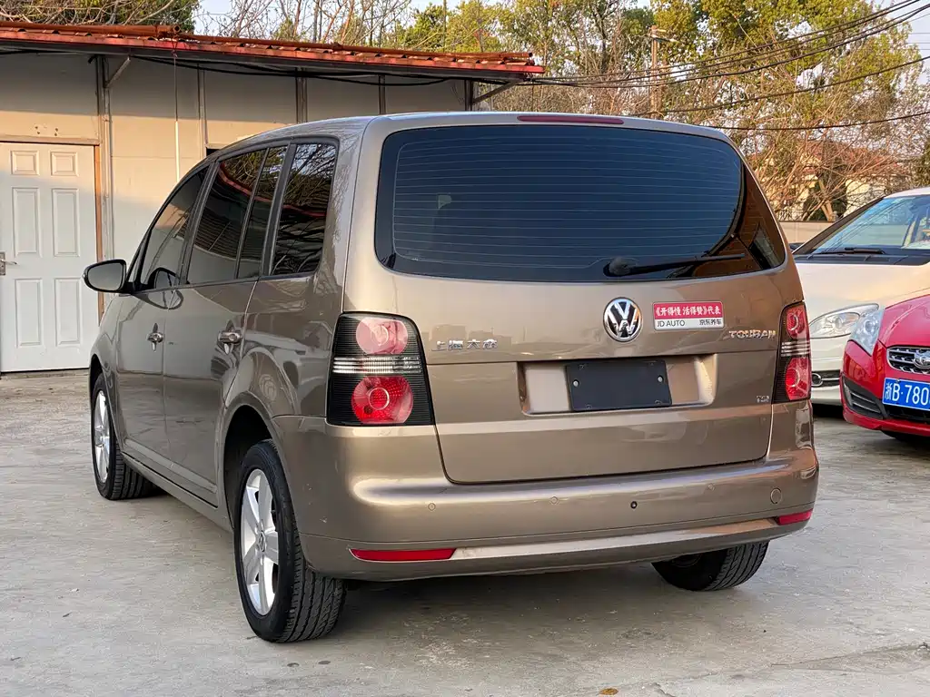 Volkswagen Touran 2015 — фото 13
