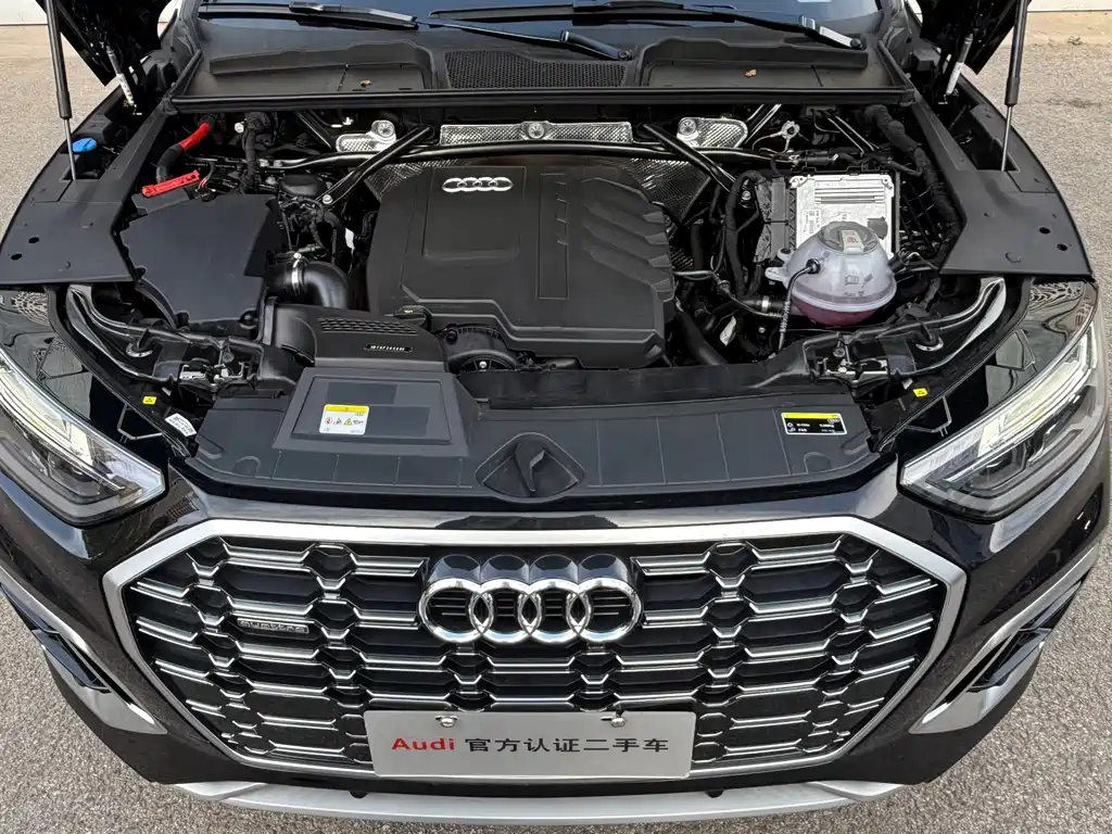 Audi Q5L 2025 — фото 10