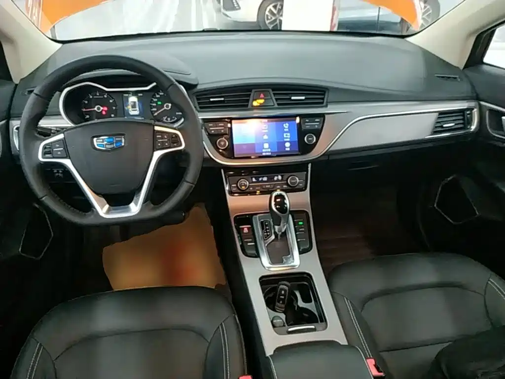 Geely Emgrand GS 2017 — фото 10