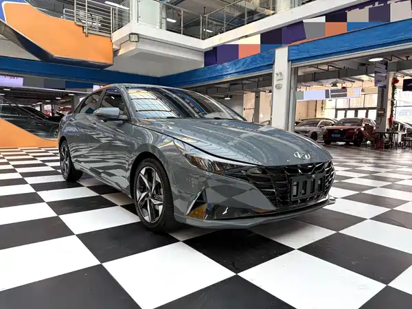 Hyundai Elantra 2023